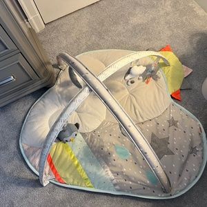 Skip Hop Activity Center for infants/babies